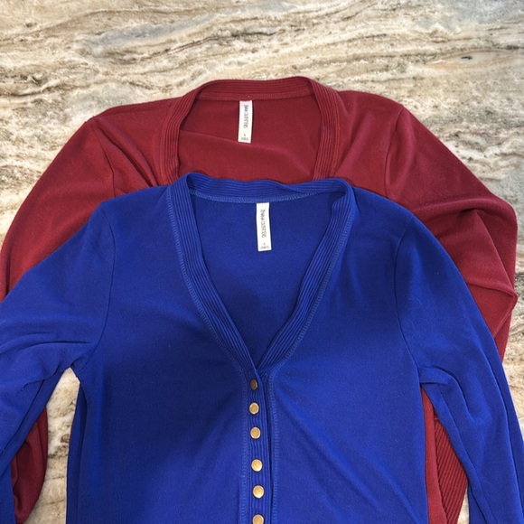 ***SOLD*** 4 cardigans - Picture 3 of 4